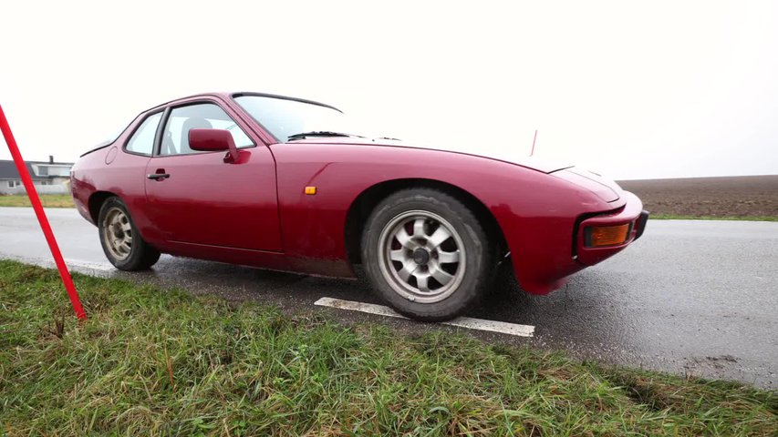 Han byggde om sin Porsche till en elbil